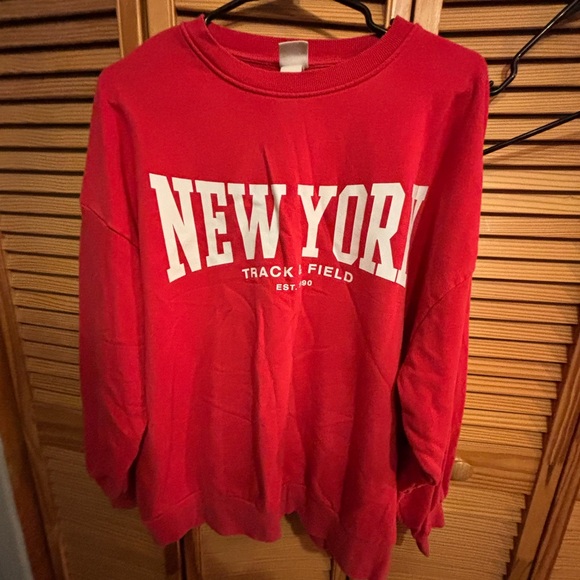 H&M Vibrant Red Sweatshirt - Picture 1 of 2